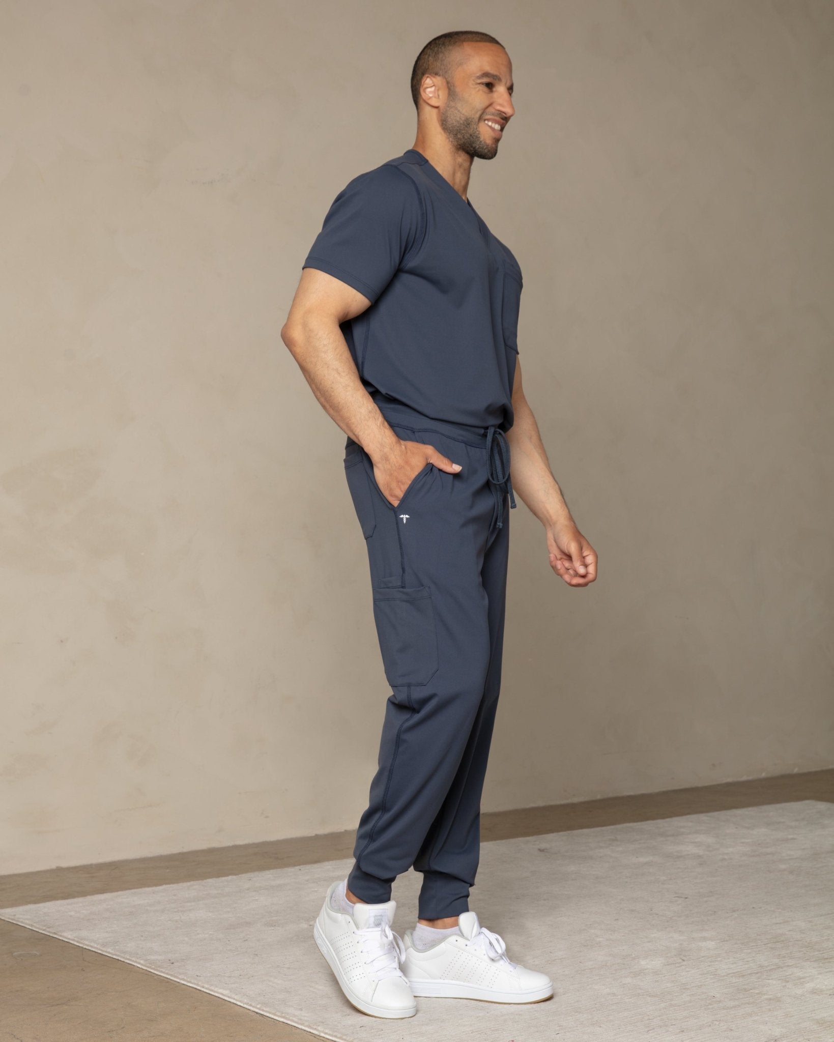 Men's Navy Jogger Scrub Pants - Shabbella