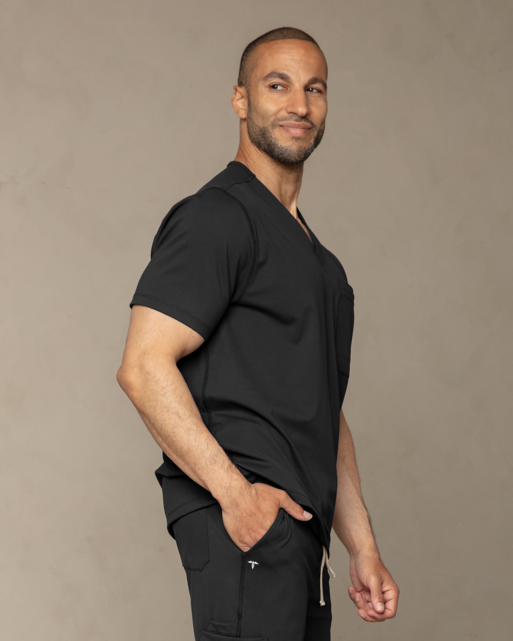 Men's Onyx V - Neck Scrub Top - Shabbella