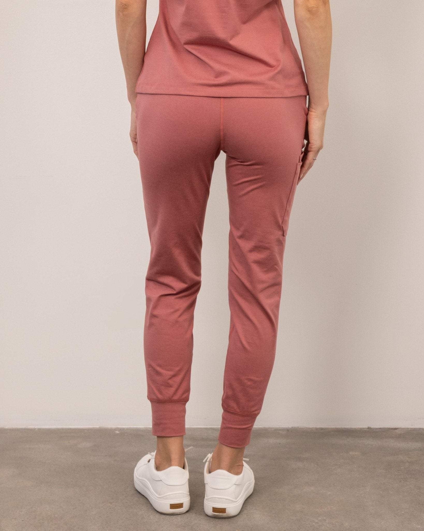 Women's Deep Coral Jogger Scrub Pant - Shabbella