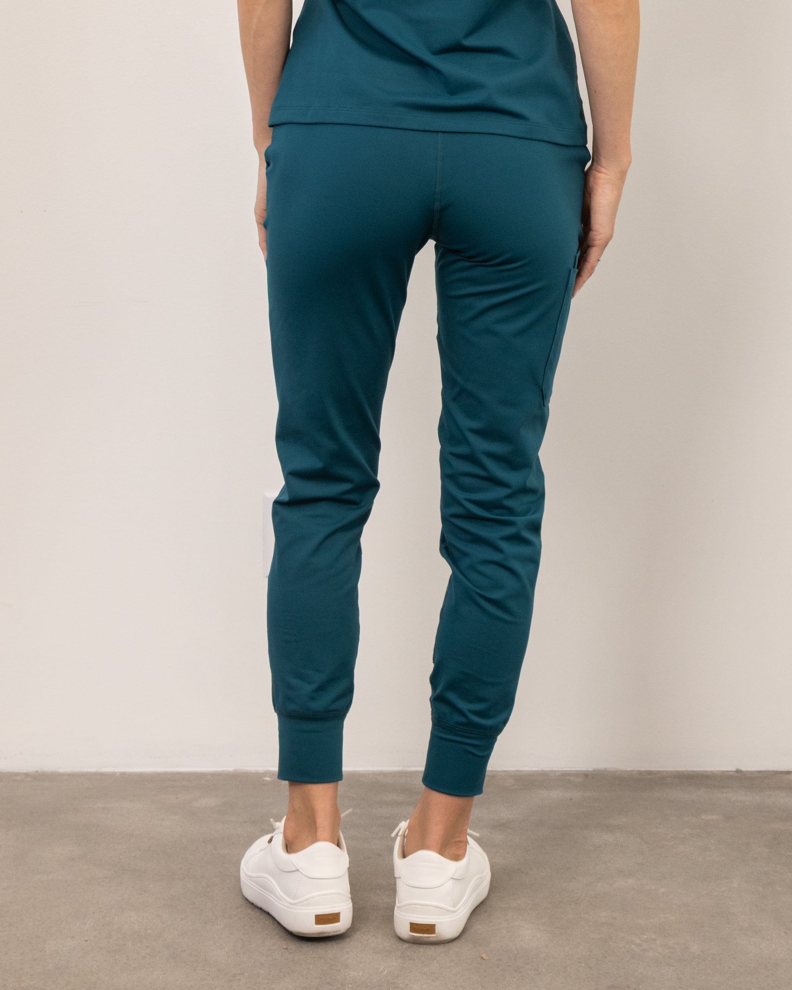 Women's Lagoon Jogger Scrub Pant - Shabbella