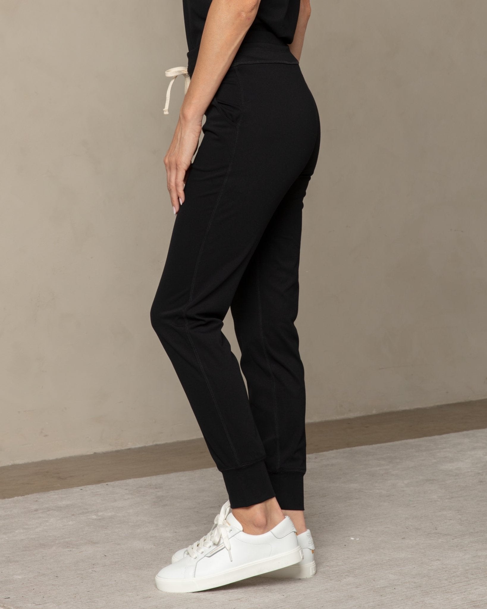 Women's Onyx Jogger Scrub Pant - Shabbella