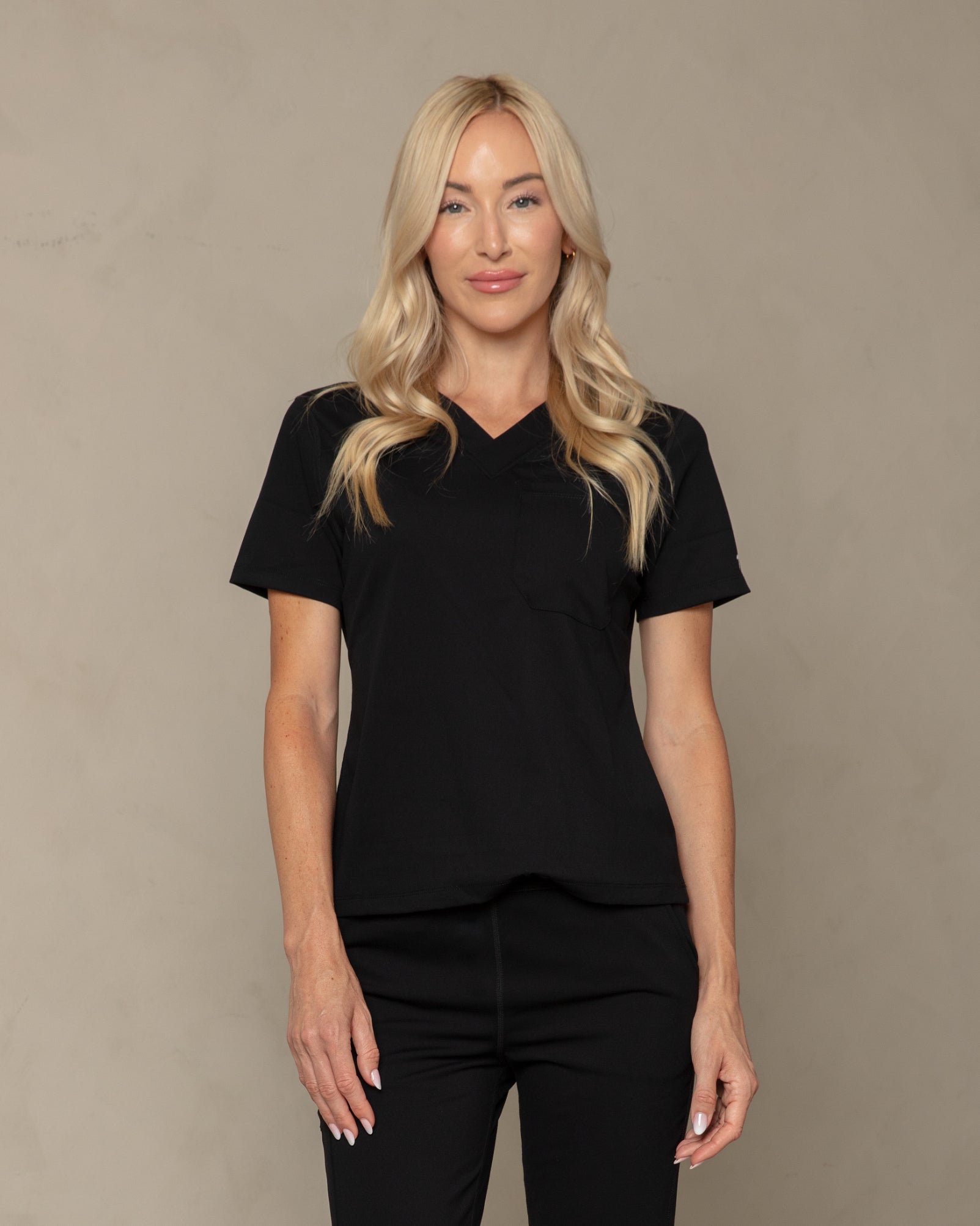 Women's Onyx V - Neck Scrub Top - Shabbella