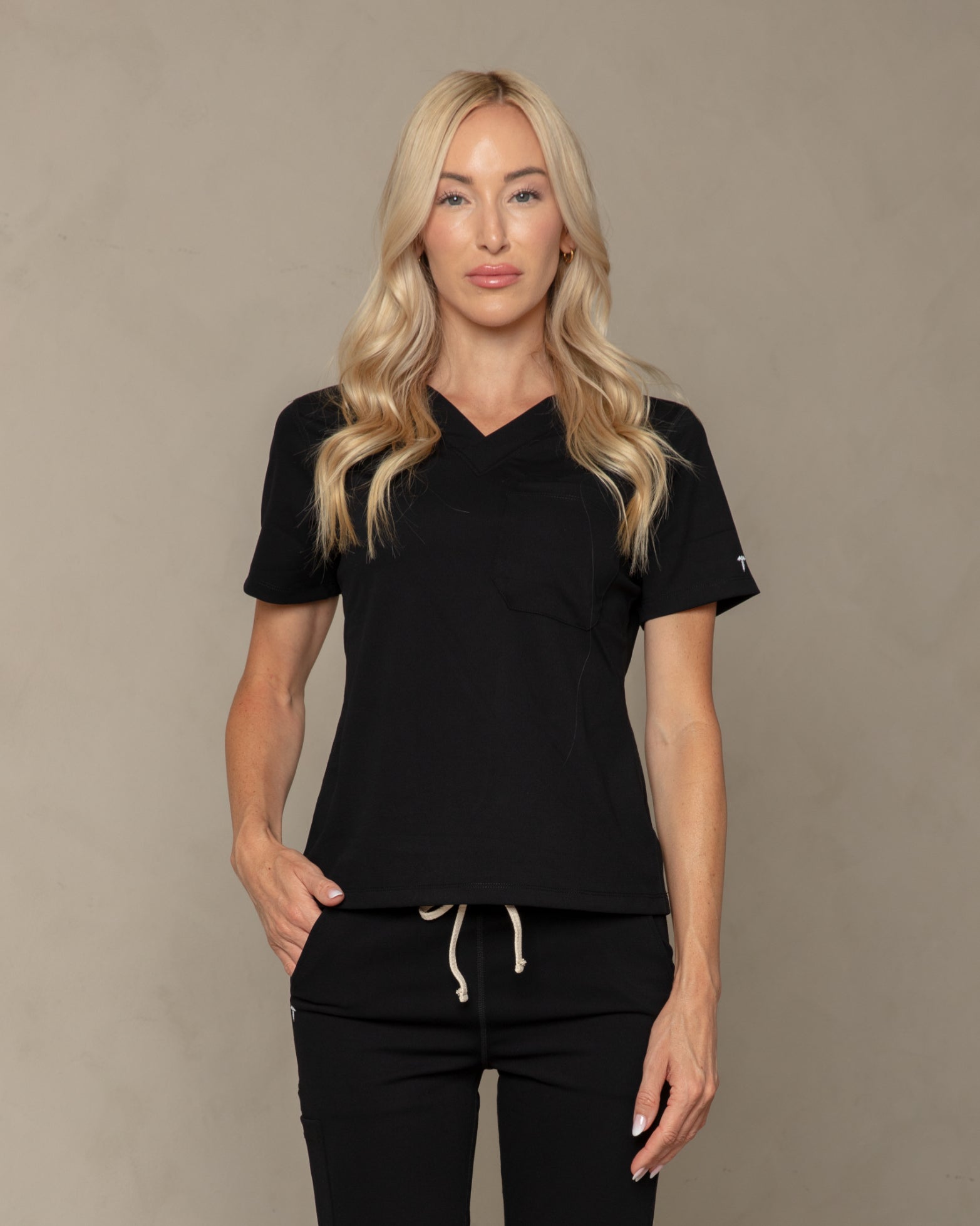 Women's Onyx V - Neck Scrub Top - Shabbella