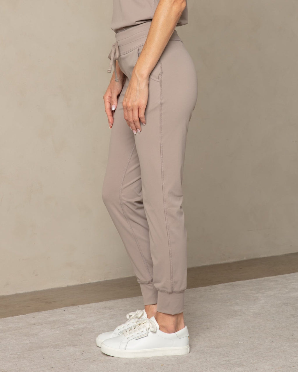 Women's Sand Jogger Scrub Pant - Shabbella