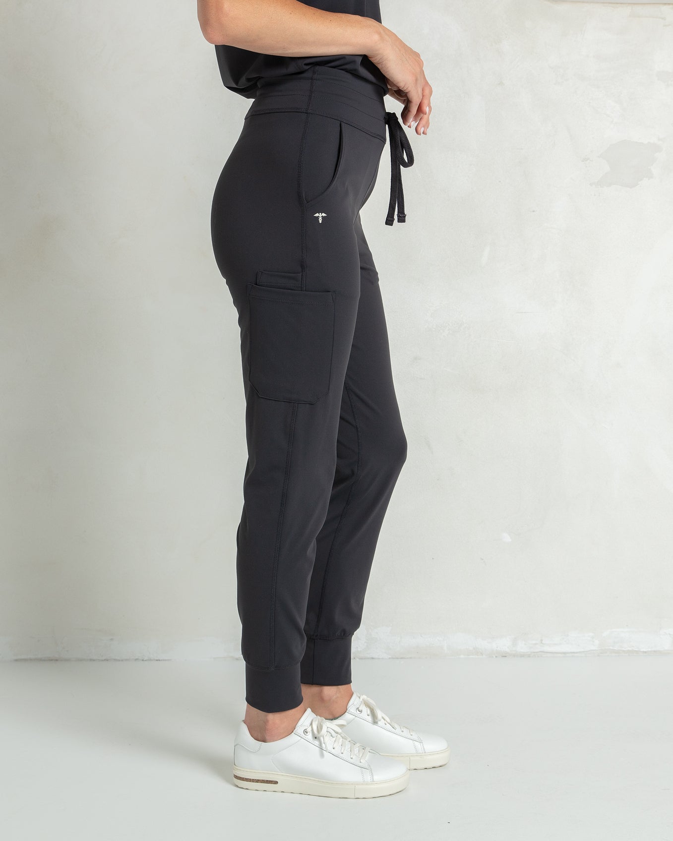 Women's Titanium Jogger Scrub Pant - Shabbella